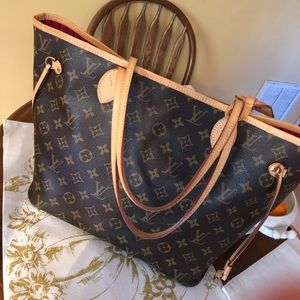 Louis Vuitton MM never full